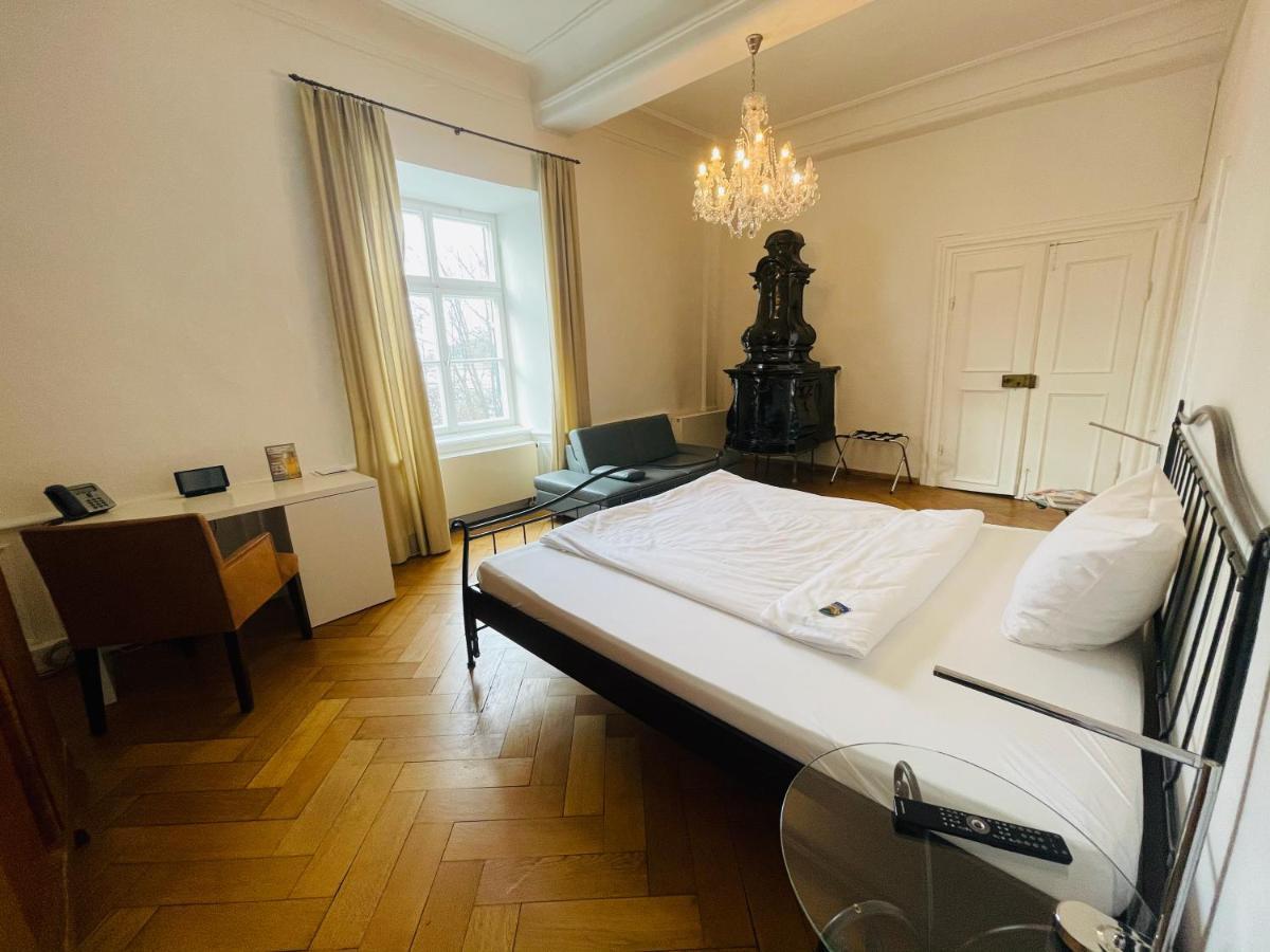 Schlossparkhotel Mariakirchen Arnstorf Bagian luar foto