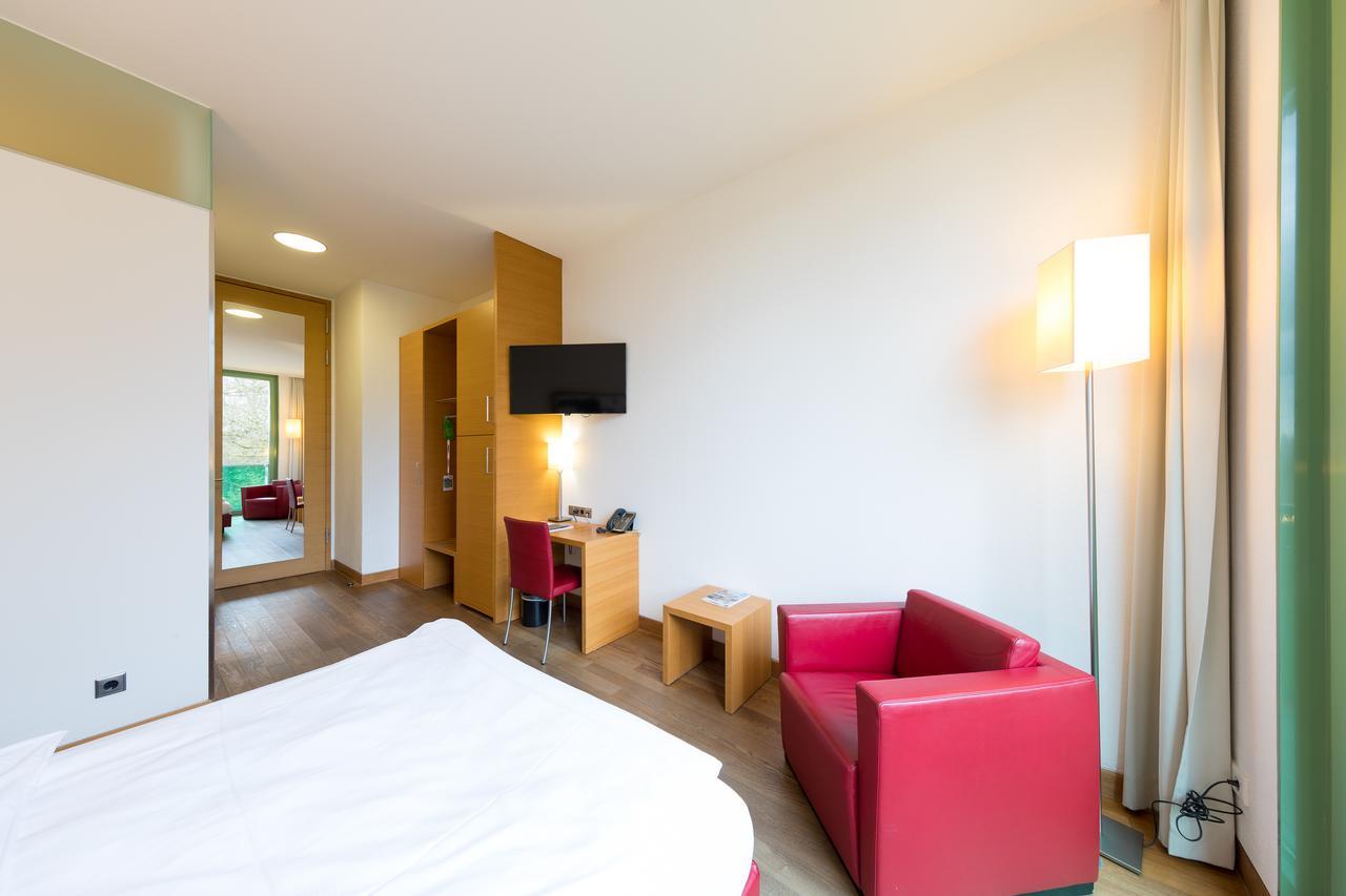 Schlossparkhotel Mariakirchen Arnstorf Bagian luar foto